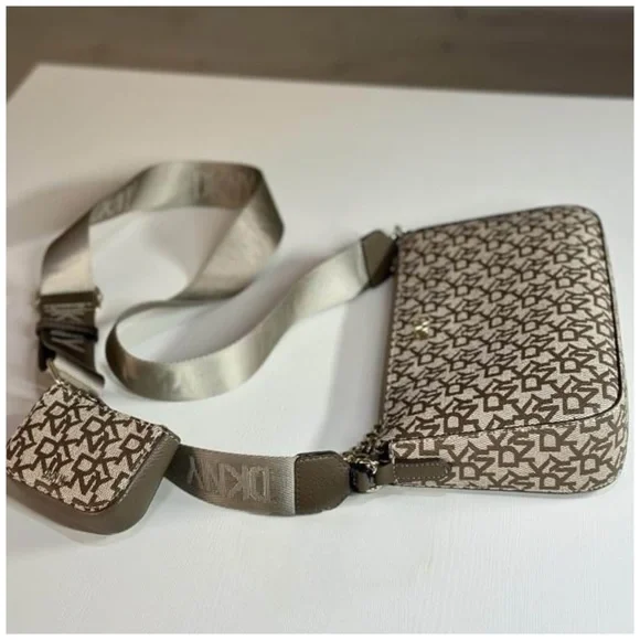 DKNY • Women's Quincy Demi Signature Logo 2 Piece Set Crossbody Bag